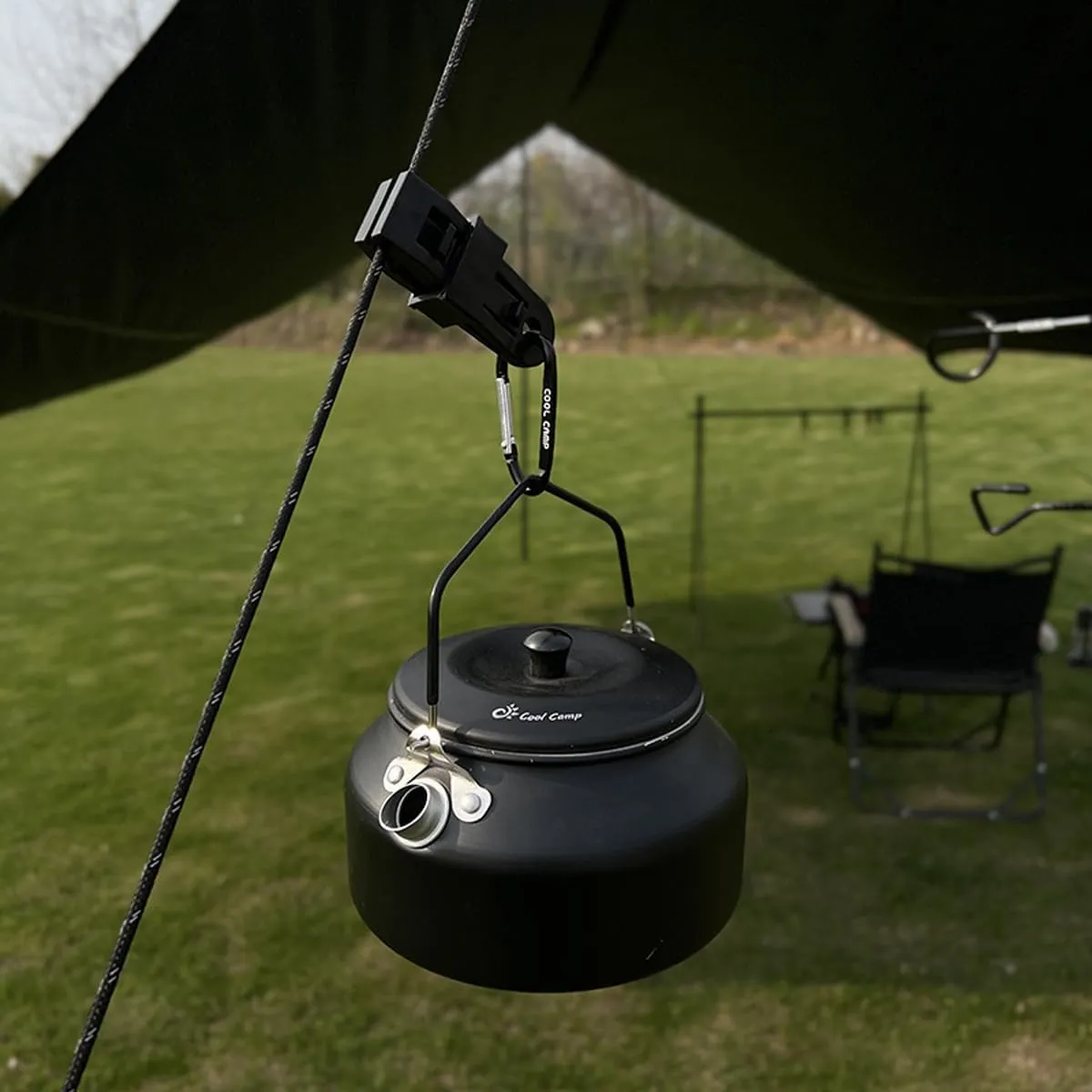 900ml Camping Kettle Aluminum Alloy Coffee & Tea Pot Outdoor Camping Portable Boiling Water Jug Lightweight Picnic Traveling Teakettle with Folding Handle & Storage Bag (Army Green)