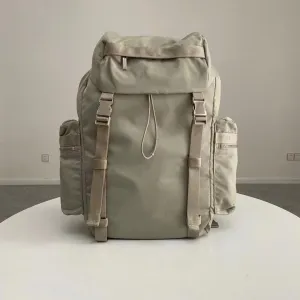 Backpack for men and women, large capacity nylon waterproof large capacity sports travel backpack, casual bag (grey)