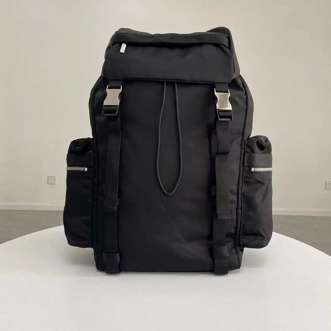 Backpack for men and women, large capacity nylon waterproof large capacity sports travel backpack, casual bag (nomad grey)