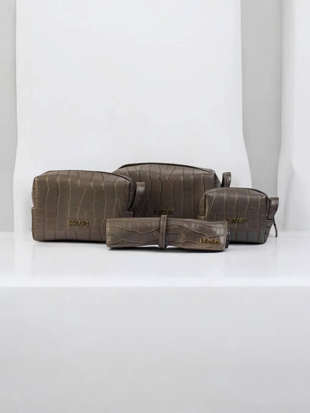 Crock Gray Travel Pouch