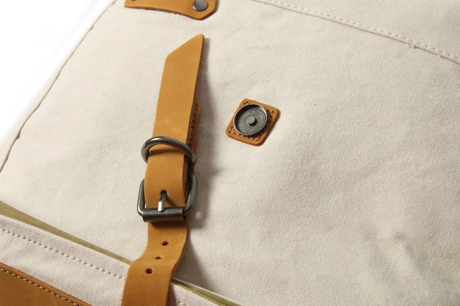 Elegant Women’s Rucksack with Modern Design