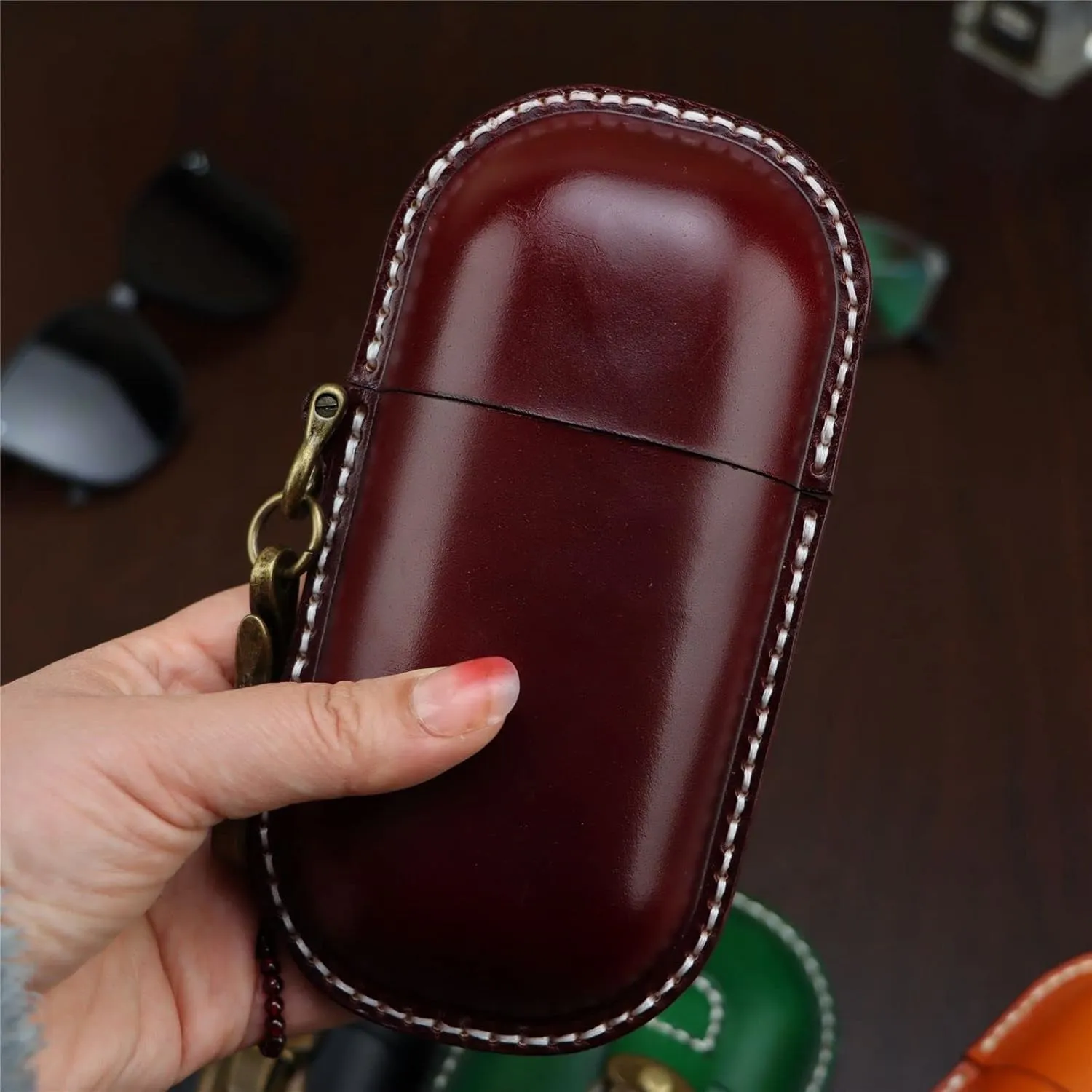 Handmade Leather Eyeglass Case Hard Shell Retro Men And Women Sunglasses Nearsighted Glasses Hooks Protection Box