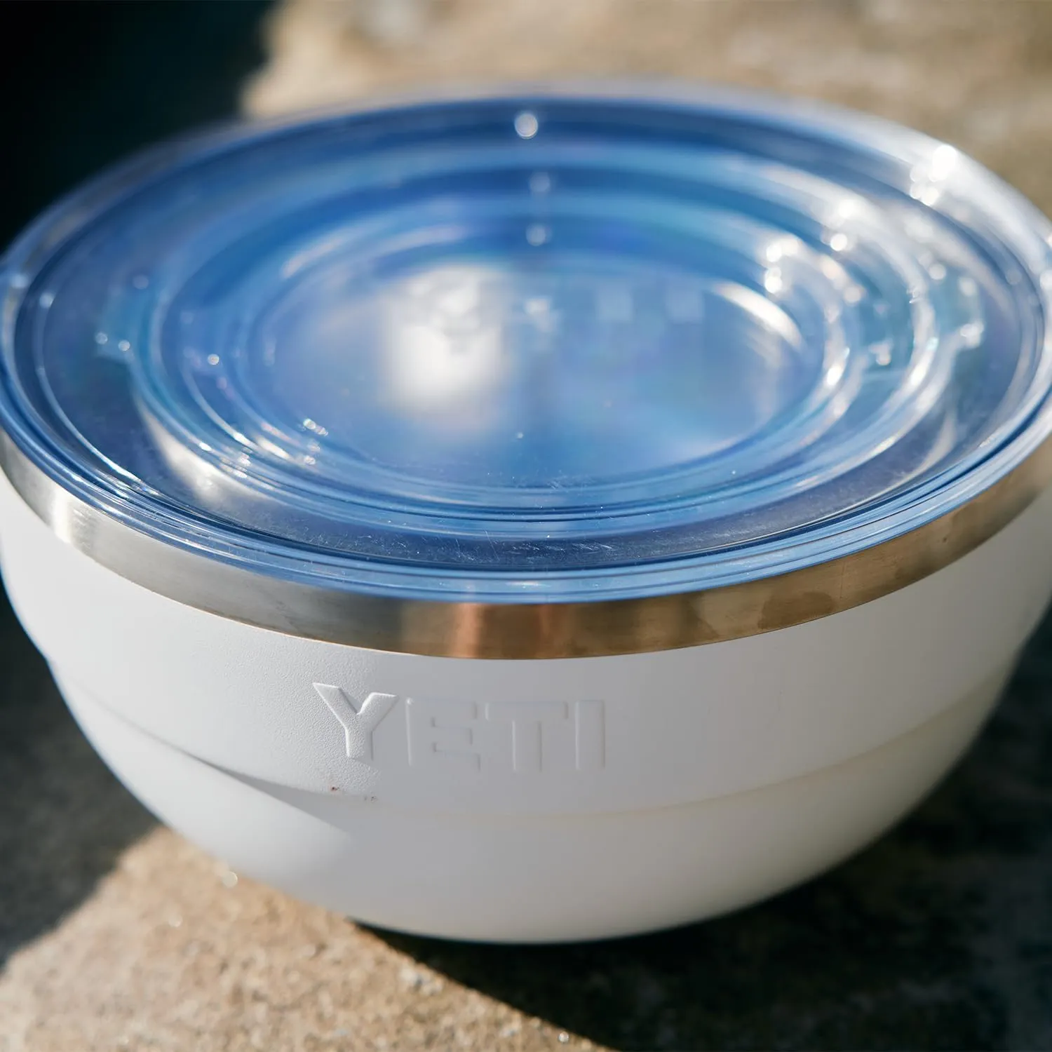 YETI Rambler Bowls, Vacuum Insulated, Stackable and Nestable Stainless Steel Bowl with Lid, 1 Quart, Navy