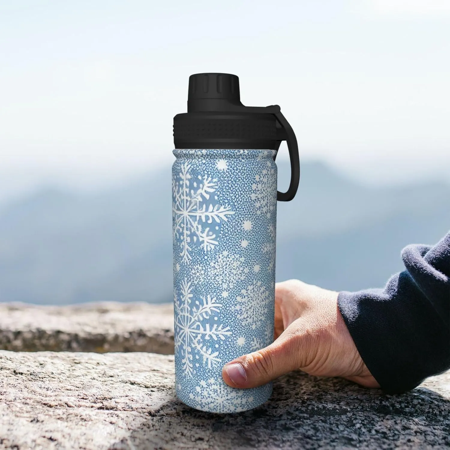 Yin And Yang Ornament On Background pattern Sports Leak Proof Water Bottle 18 oz, Insulated Water Bottles for Bicycles,Fitness,Yoga,Hiking etc.Black And White